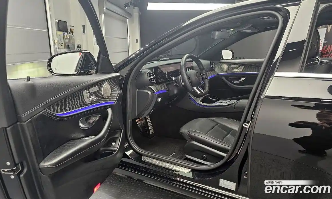 Mercedes-Benz E-Class 2022 2.0 Автомат в Москве № 311321, фото 3