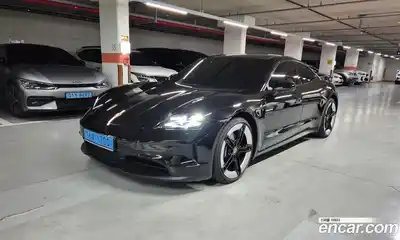 Porsche Taycan, 2025