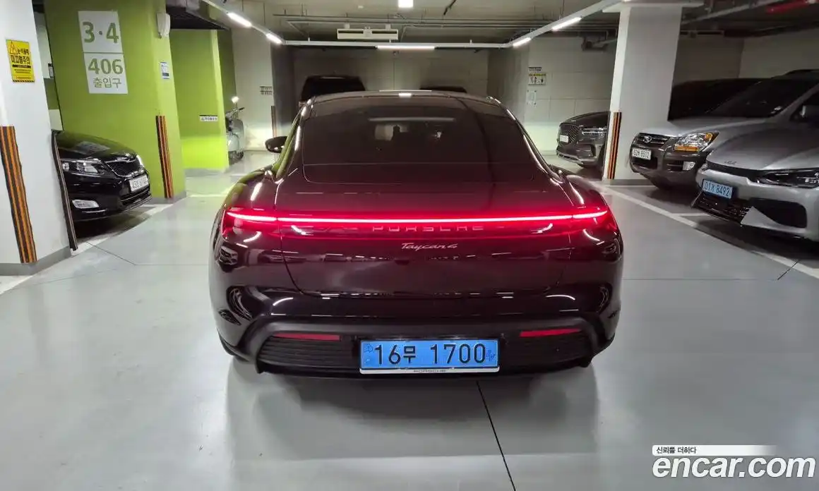 Porsche Taycan 2025 1.0 Автомат в Москве № 314850, фото 4