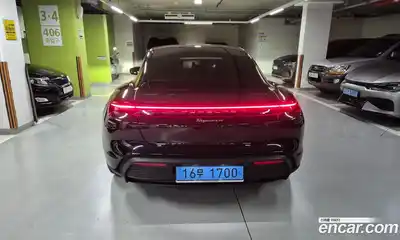 Porsche Taycan 2025 1.0 Автомат в Москве № 314850, миниатюра 4