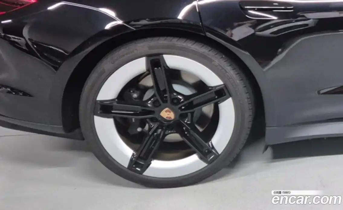 Porsche Taycan 2025 1.0 Автомат в Москве № 314850, фото 5