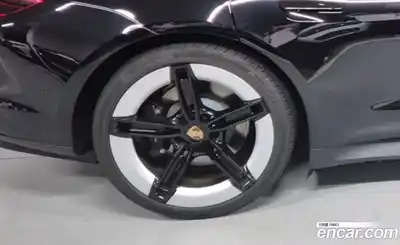 Porsche Taycan 2025 1.0 Автомат в Москве № 314850, миниатюра 5