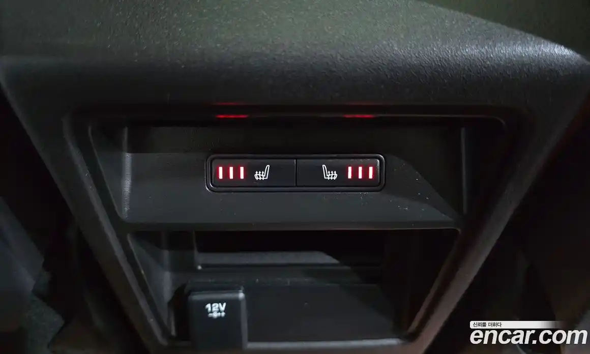 Land Rover Discovery Sport 2016 2.0 Автомат в Москве № 327990, фото 16