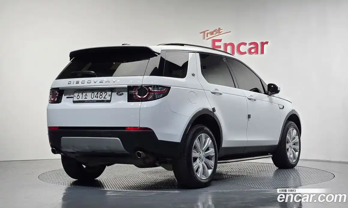 Land Rover Discovery Sport 2016 2.0 Автомат в Москве № 327990, фото 17