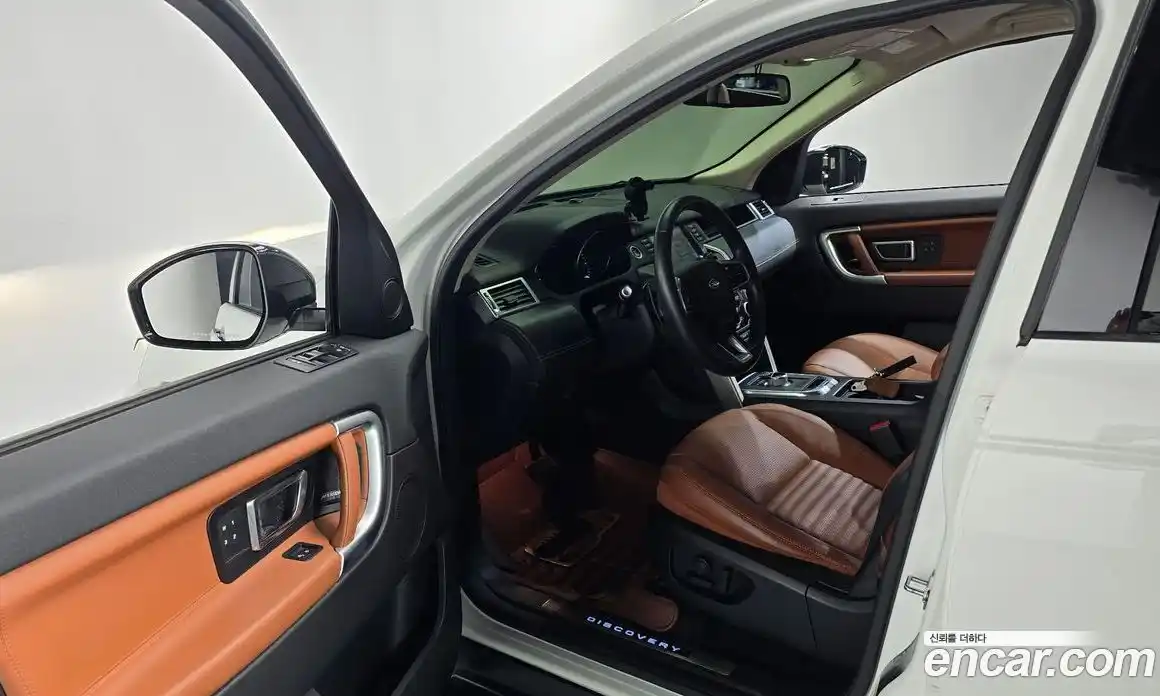 Land Rover Discovery Sport 2016 2.0 Автомат в Москве № 327990, фото 19