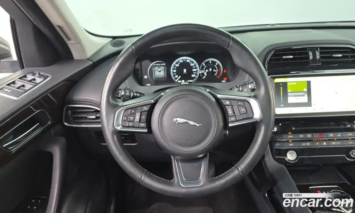 Jaguar F-Pace 2018 2.0 Автомат в Москве № 335812, фото 13