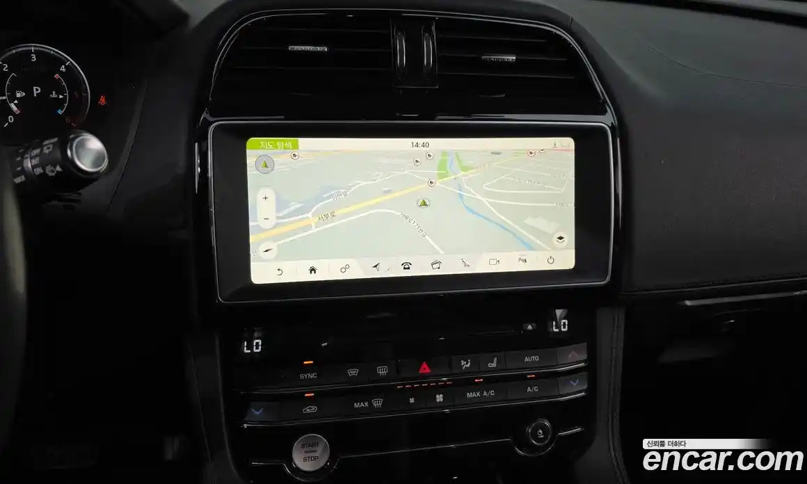 Jaguar F-Pace 2018 2.0 Автомат в Москве № 335812, фото 14