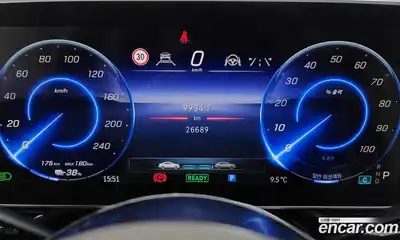 Mercedes-Benz EQE 2023 1.7 Автомат в Москве № 338414, миниатюра 3