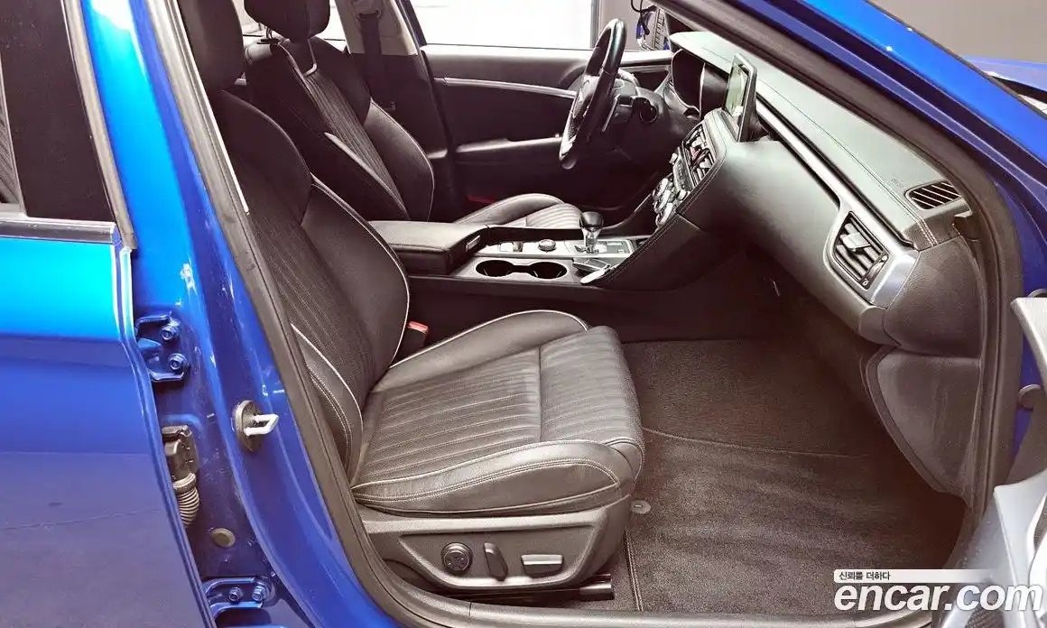 Genesis G70 2018 2.0 Автомат в Москве № 339779, фото 11