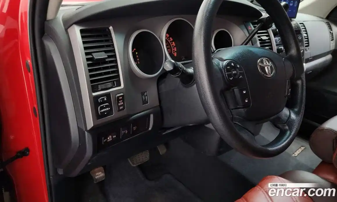 Toyota Tundra 2012 4.6 Автомат в Москве № 360867, фото 14