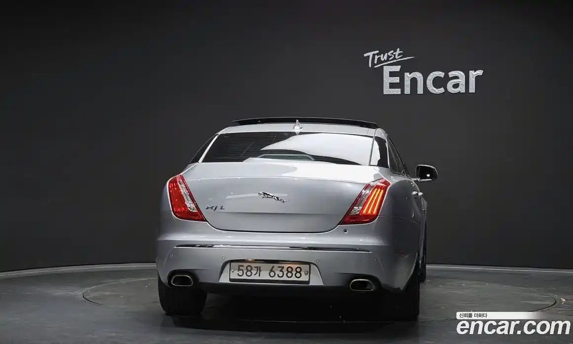 Jaguar XJ 2013 3.0 Автомат в Москве № 386175, фото 4