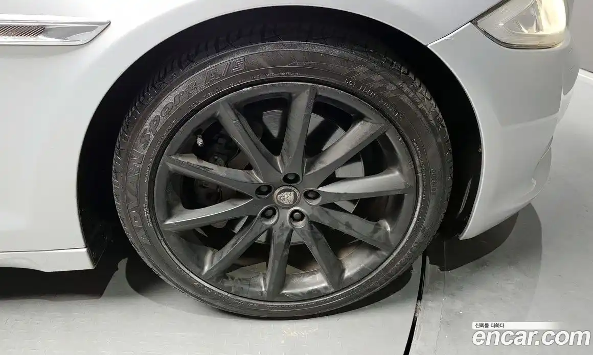 Jaguar XJ 2013 3.0 Автомат в Москве № 386175, фото 5