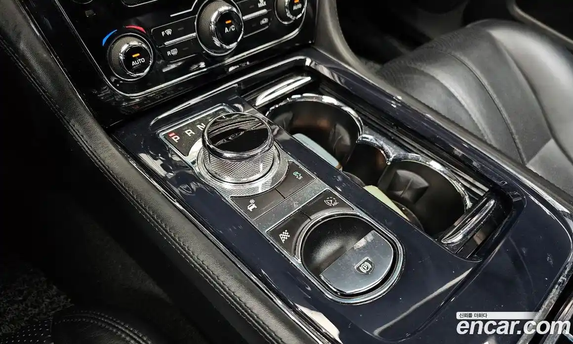 Jaguar XJ 2013 3.0 Автомат в Москве № 386175, фото 9