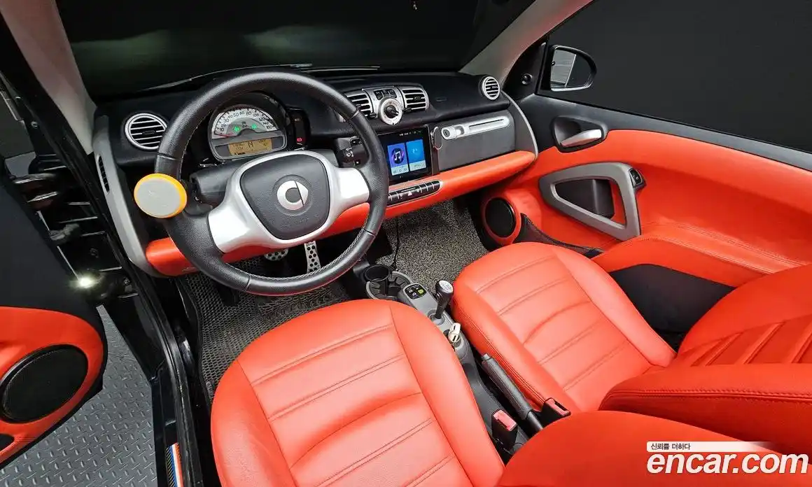 Smart Fortwo 2011 1.0 Робот в Москве № 397769, фото 7