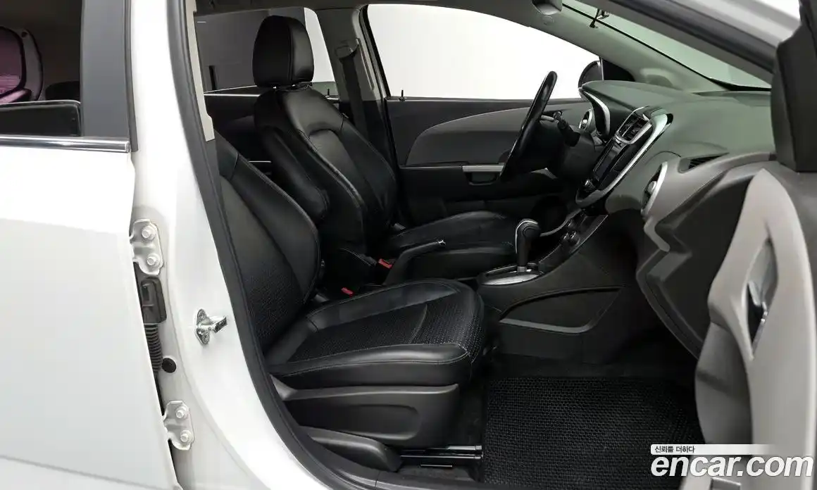 Chevrolet Aveo 2017 1.4 Автомат в Москве № 40425, фото 20