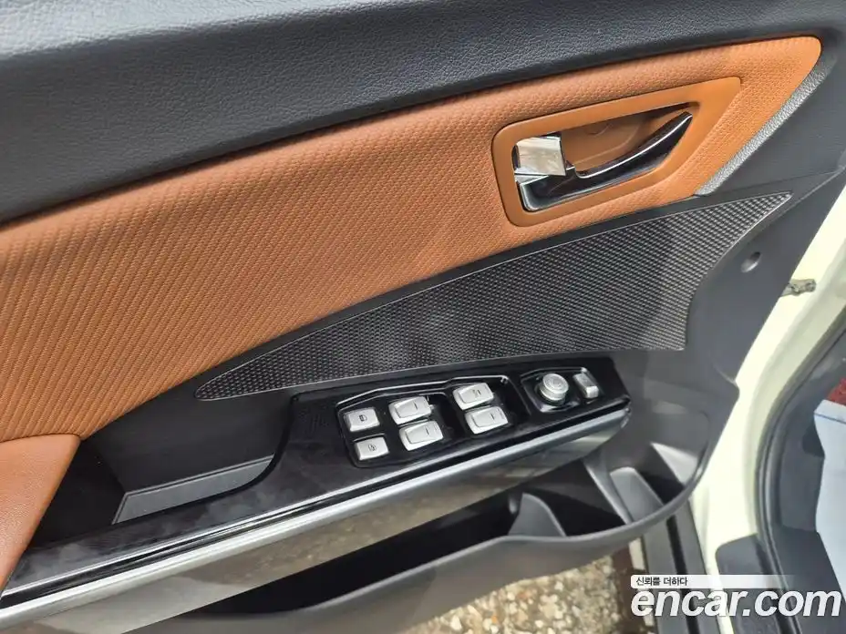 SsangYong TIBOLI 2018 1.6 Автомат в Москве № 410439, фото 16