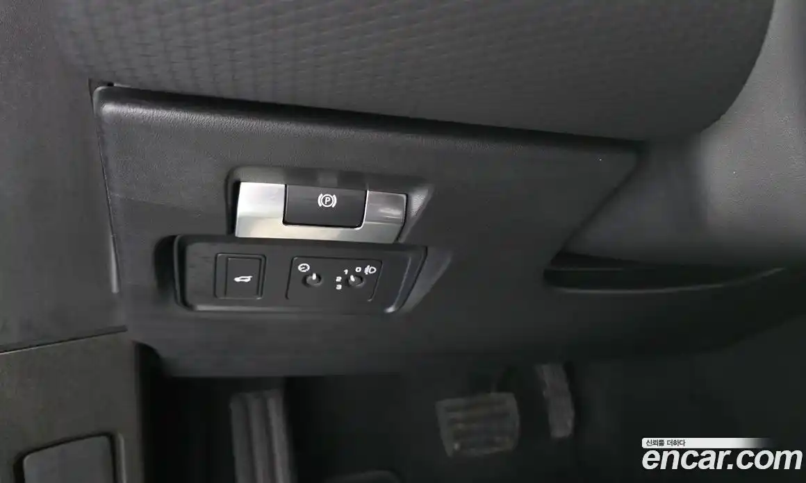 Land Rover Range-Rover Evoque 2022 2.0 Автомат в Москве № 416267, фото 16