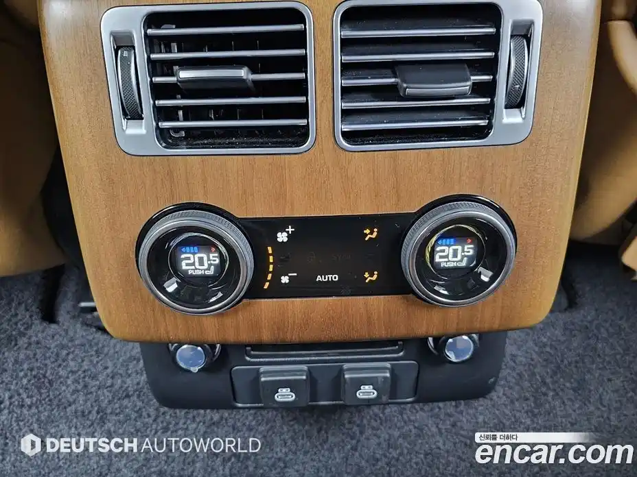 Land Rover Range-Rover 2022 5.0 Автомат в Москве № 416271, фото 16