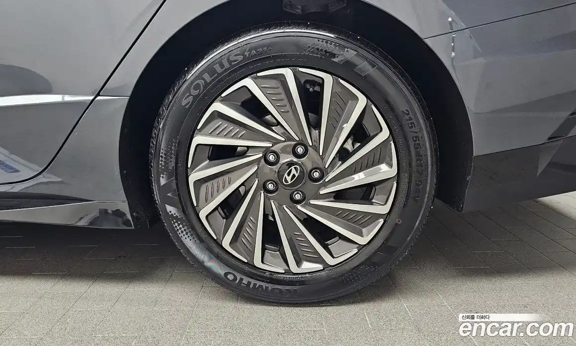 Hyundai Sonata 2024 2.0 Автомат в Москве № 42765, фото 17