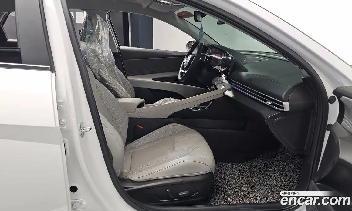 Hyundai Avante 2023 1.6 Автомат в Москве № 43743, фото 12