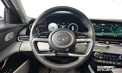 Hyundai Avante 2023 1.6 Автомат в Москве № 43743, миниатюра 10