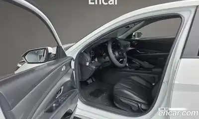 Hyundai Avante 2023 1.6 Автомат в Москве № 44201, миниатюра 11