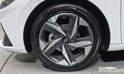 Hyundai Avante 2023 1.6 Автомат в Москве № 44201, миниатюра 5