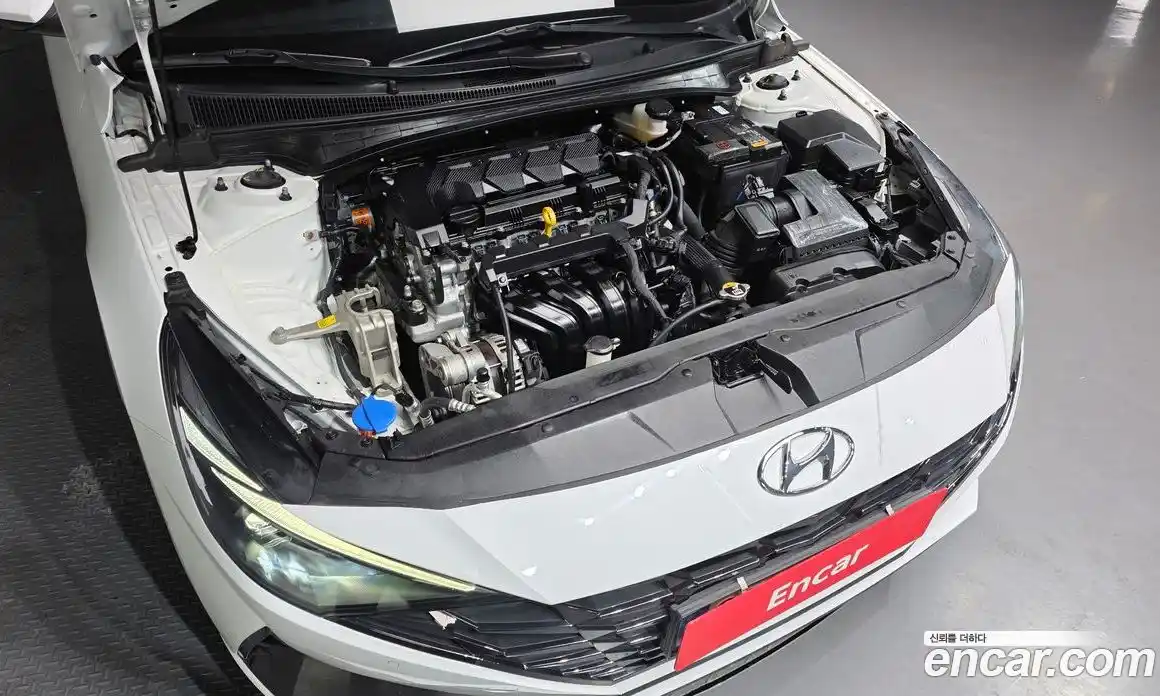 Hyundai Avante 2023 1.6 Автомат в Москве № 44201, фото 6