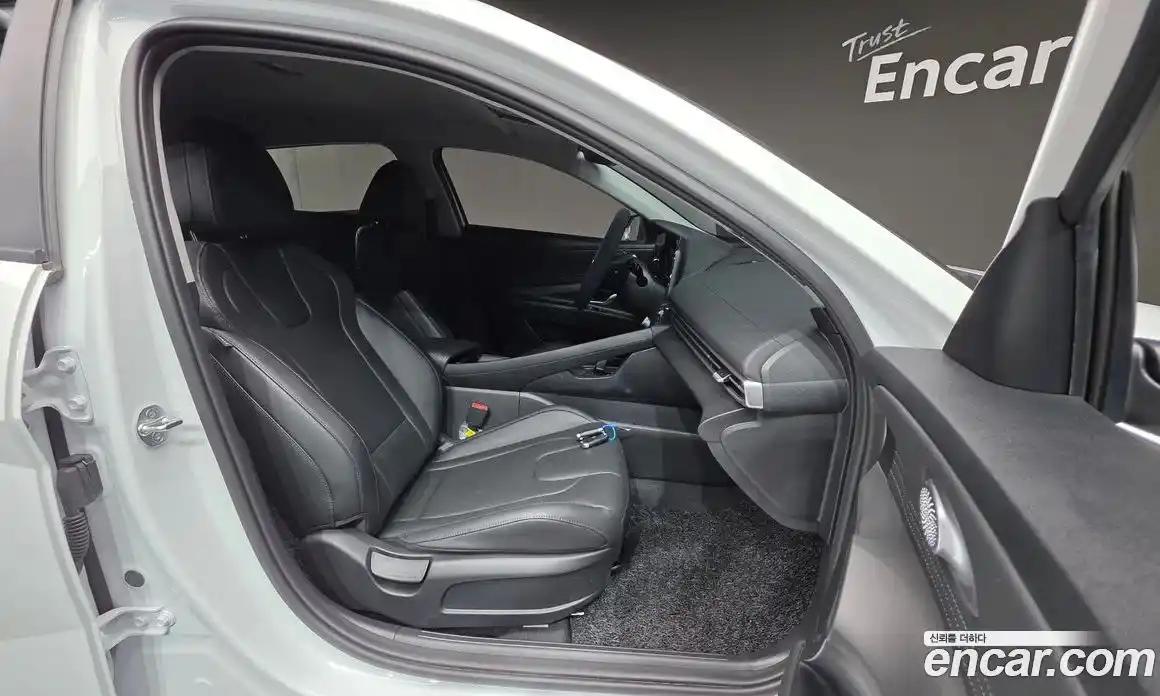 Hyundai Avante 2023 1.6 Автомат в Москве № 44201, фото 10