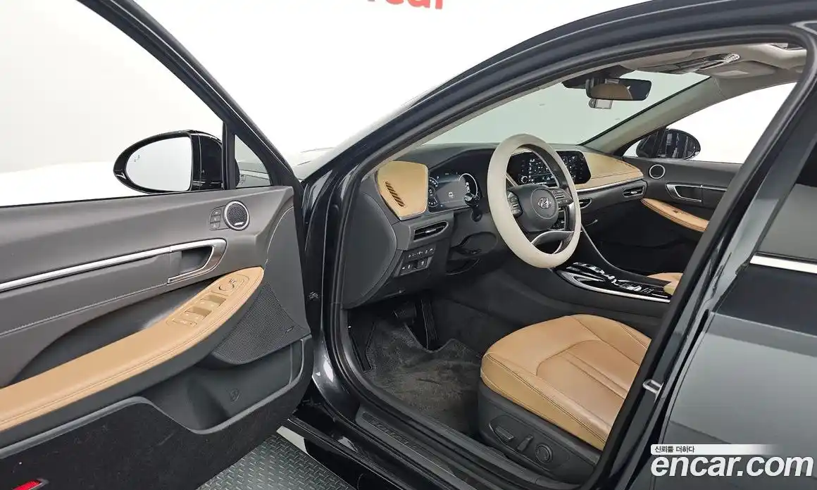 Hyundai Sonata 2023 1.6 Автомат в Москве № 46104, фото 14