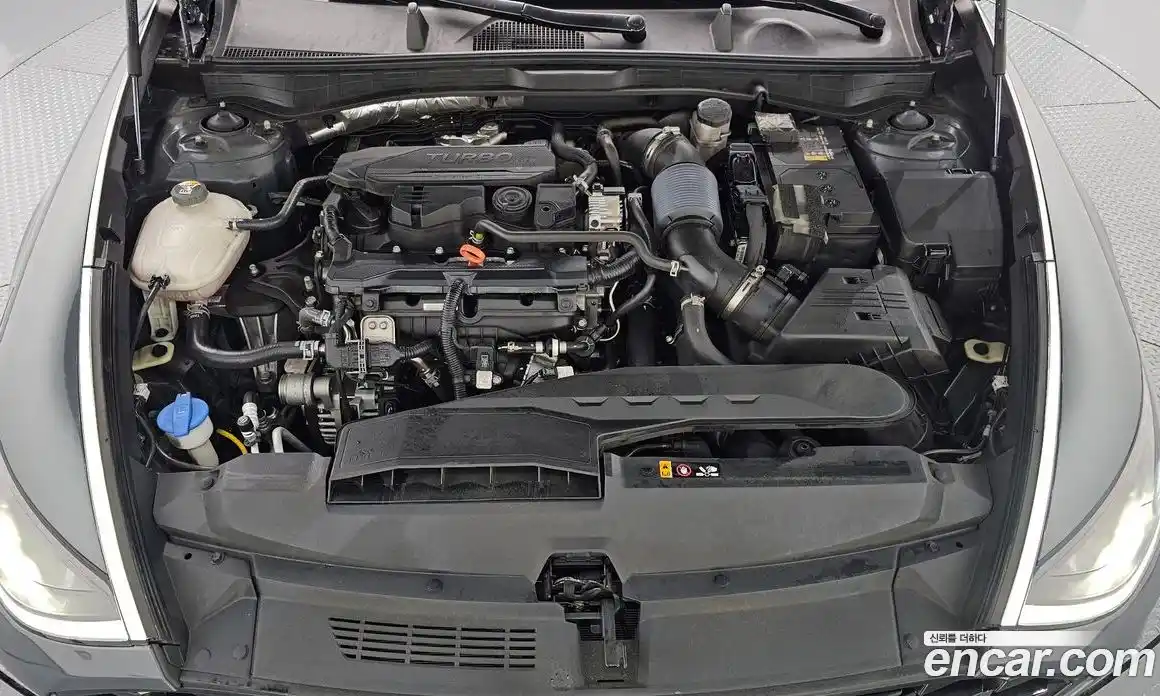 Hyundai Sonata 2023 1.6 Автомат в Москве № 46104, фото 16