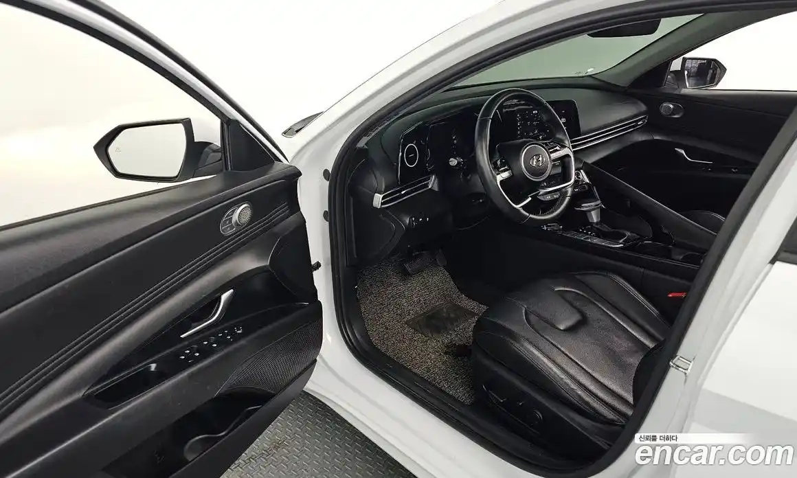 Hyundai Avante 2023 1.6 Автомат в Москве № 46951, фото 6