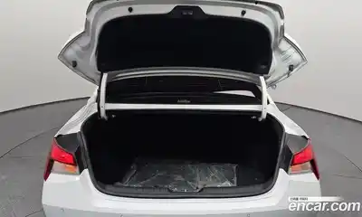 Hyundai Avante 2023 1.6 Автомат в Москве № 46951, миниатюра 8