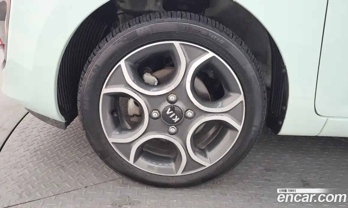 Kia Morning 2013 1.0 Автомат в Москве № 51212, фото 5