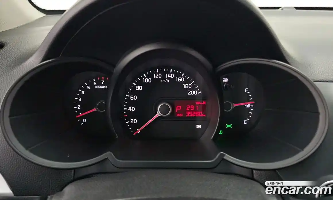 Kia Morning 2013 1.0 Автомат в Москве № 51212, фото 8