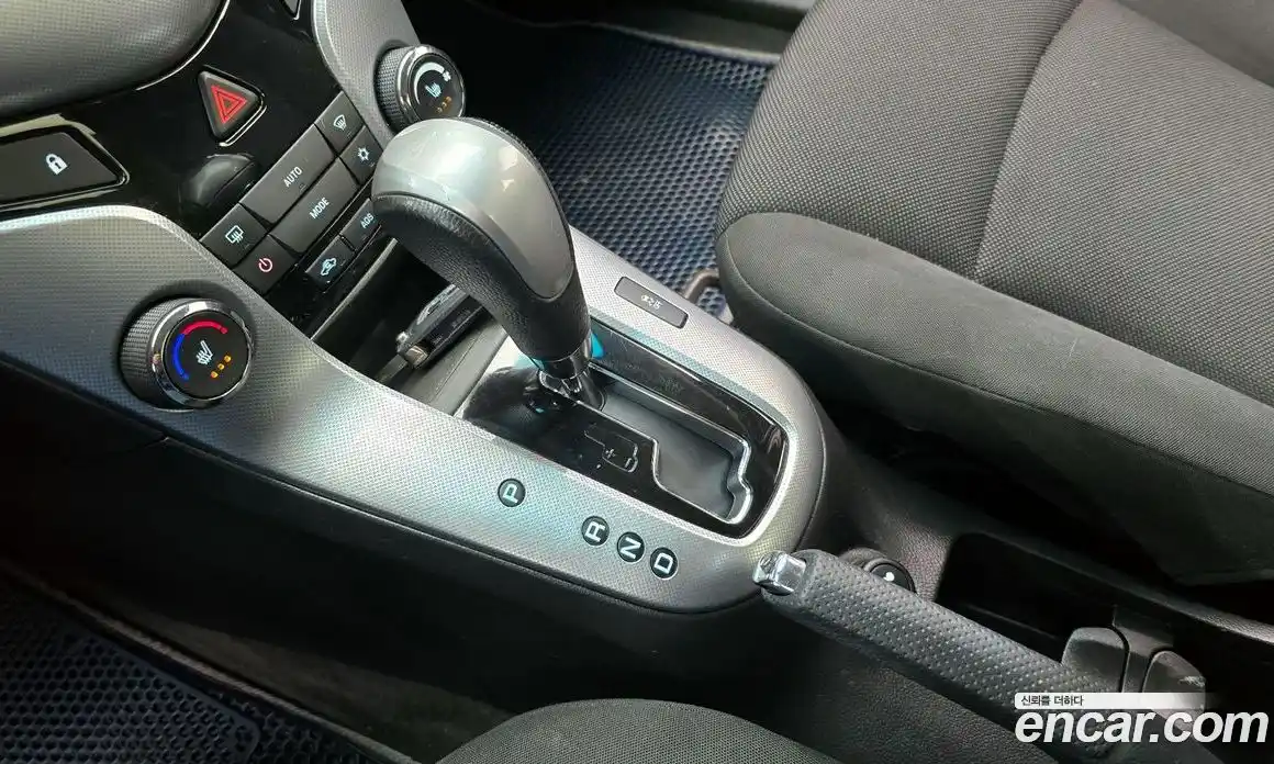 Chevrolet Cruze 2011 2.0 Автомат в Москве № 81041, фото 16