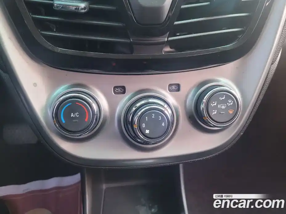 Chevrolet Spark 2016 1.0 Автомат в Москве № 92832, фото 17