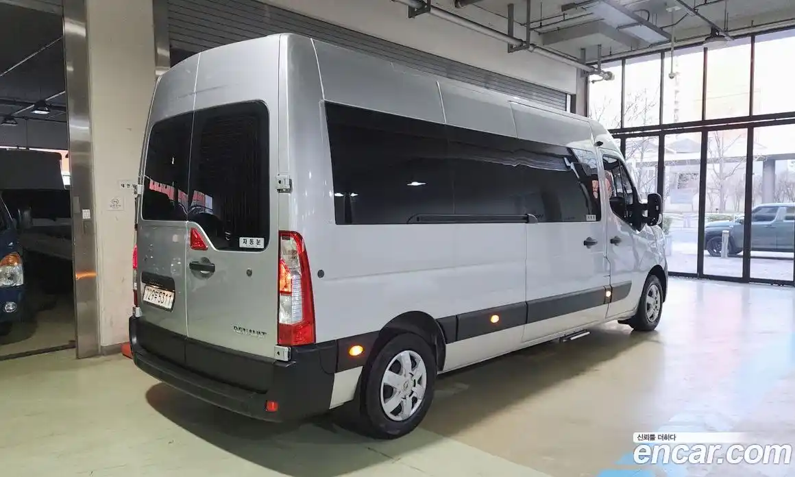 Renault Master 2020 2.3 Механическая в Москве № 102408, фото 13