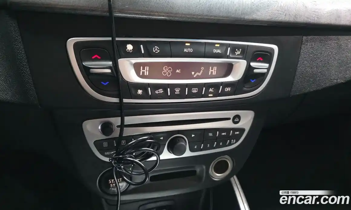 Renault SM3 2012 1.6 Автомат в Москве № 106845, фото 7