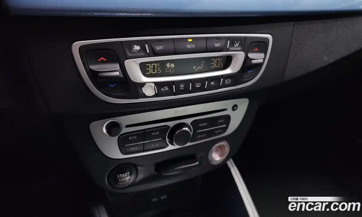 Renault SM3 2015 Автомат в Москве № 107461, фото 7