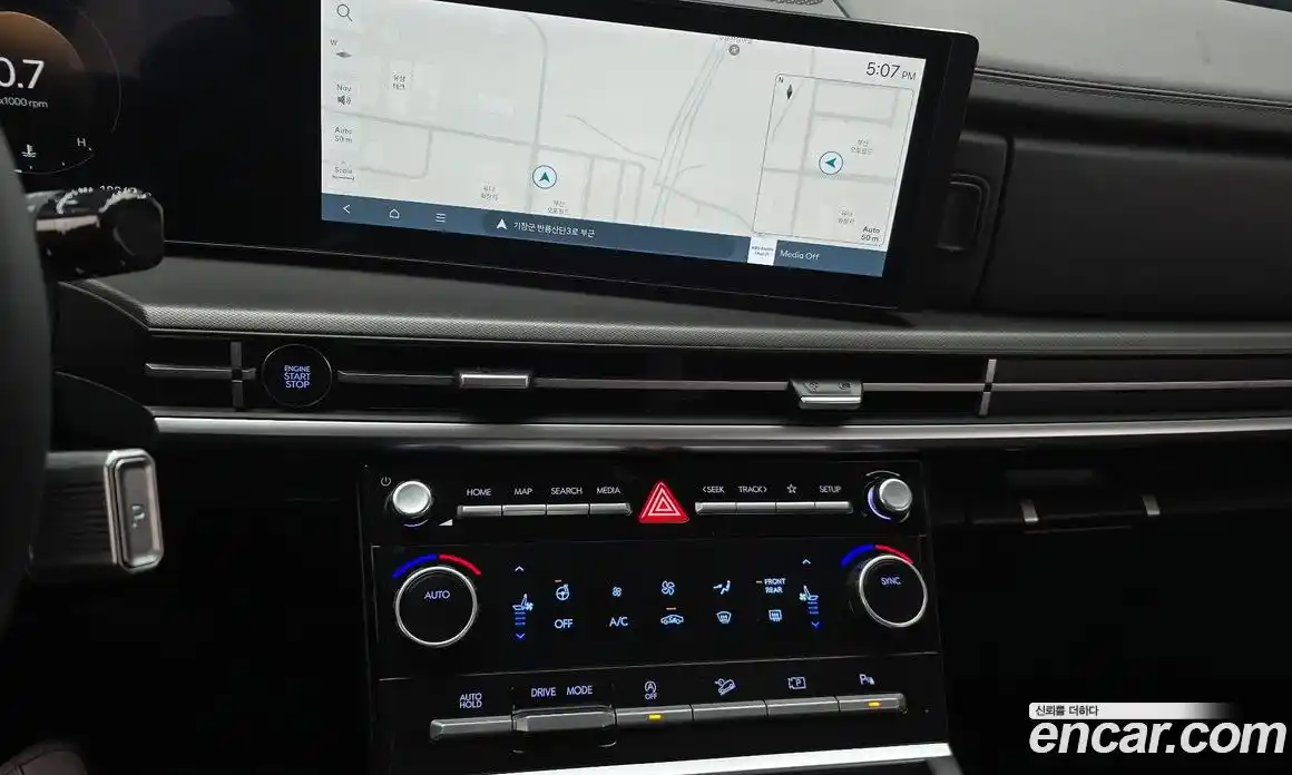 Hyundai Santa Fe 2024 2.5 Автомат в Москве № 108121, фото 3