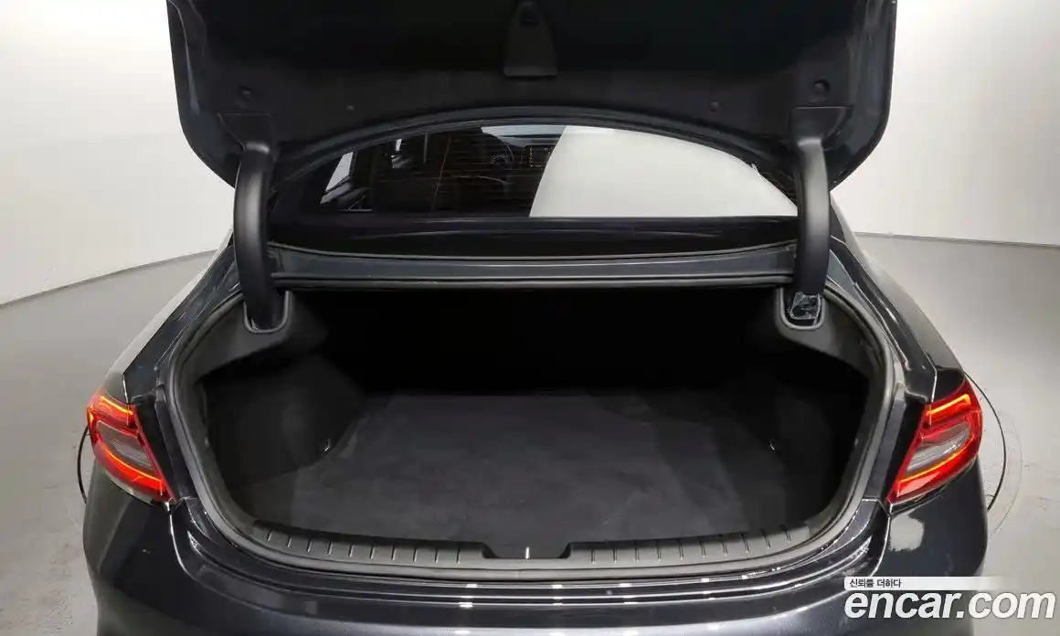 Hyundai Grandeur 2017 2.4 Автомат в Москве № 108525, фото 4