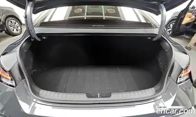 Hyundai Avante 2024 1.6 Автомат в Москве № 111382, миниатюра 9