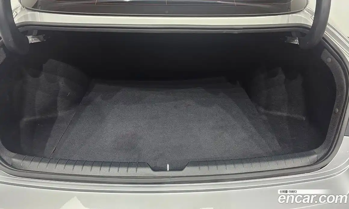 Hyundai Sonata 2023 2.0 Автомат в Москве № 112817, фото 12