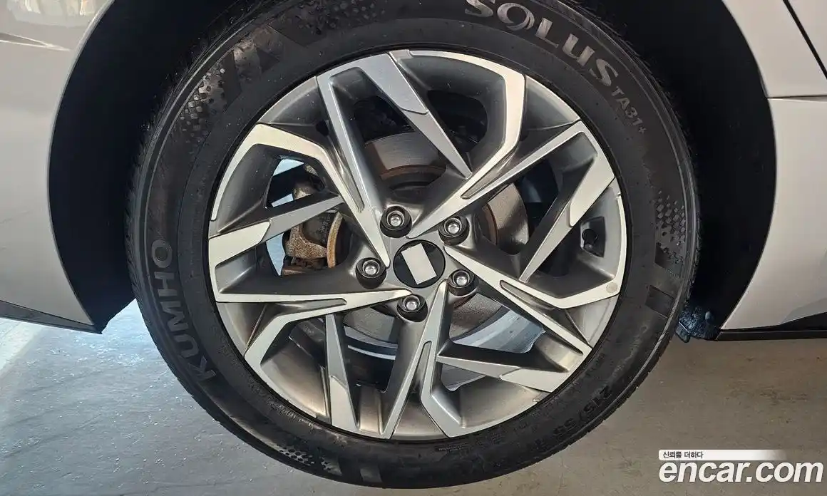 Hyundai Sonata 2023 2.0 Автомат в Москве № 112817, фото 14