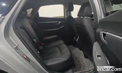 Hyundai Sonata 2023 2.0 Автомат в Москве № 112817, миниатюра 9