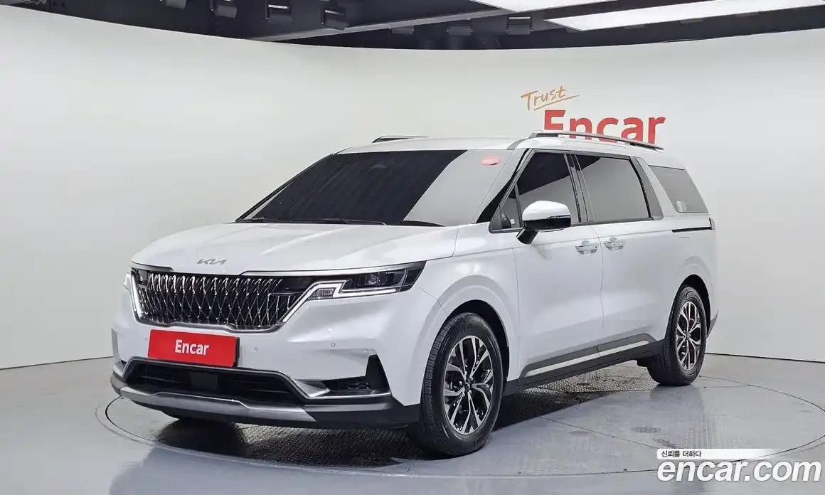 Kia Canival 2023 2.2 Автомат в Москве № 113598, фото 15