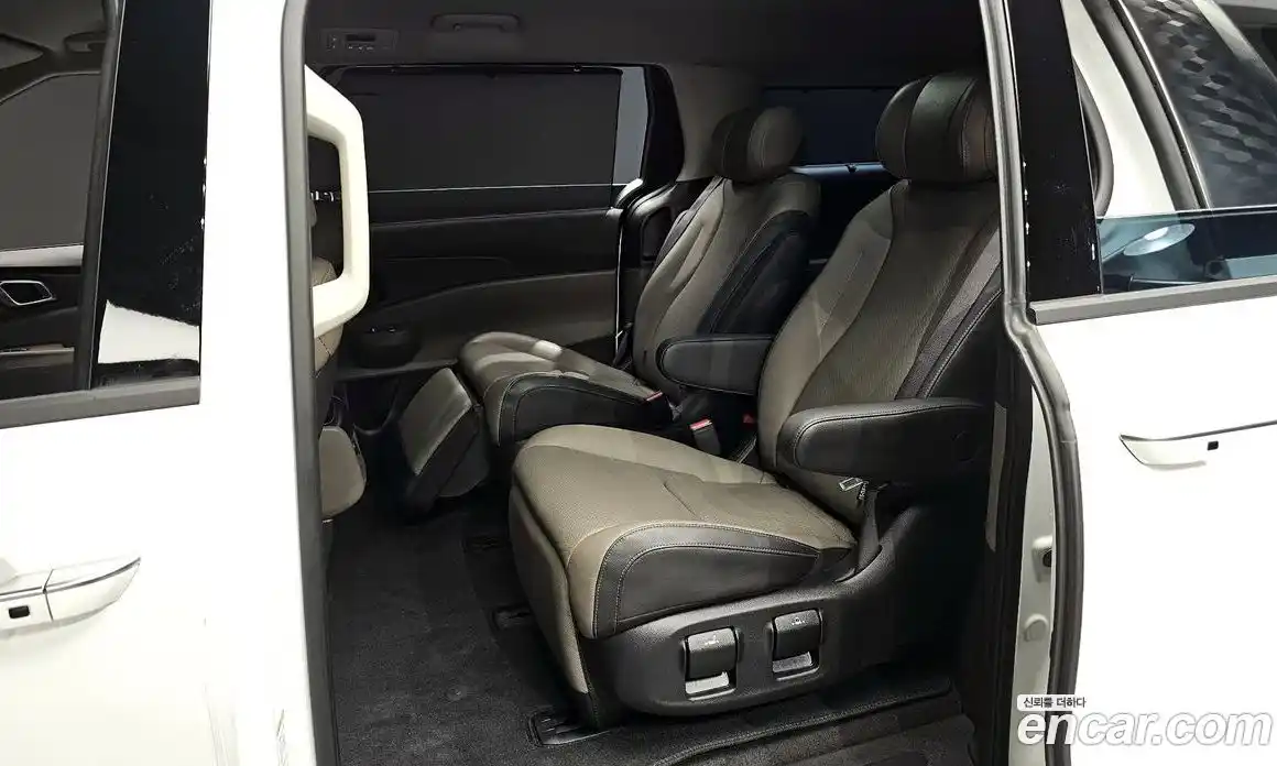 Kia Canival 2024 1.6 Автомат в Москве № 115624, фото 12