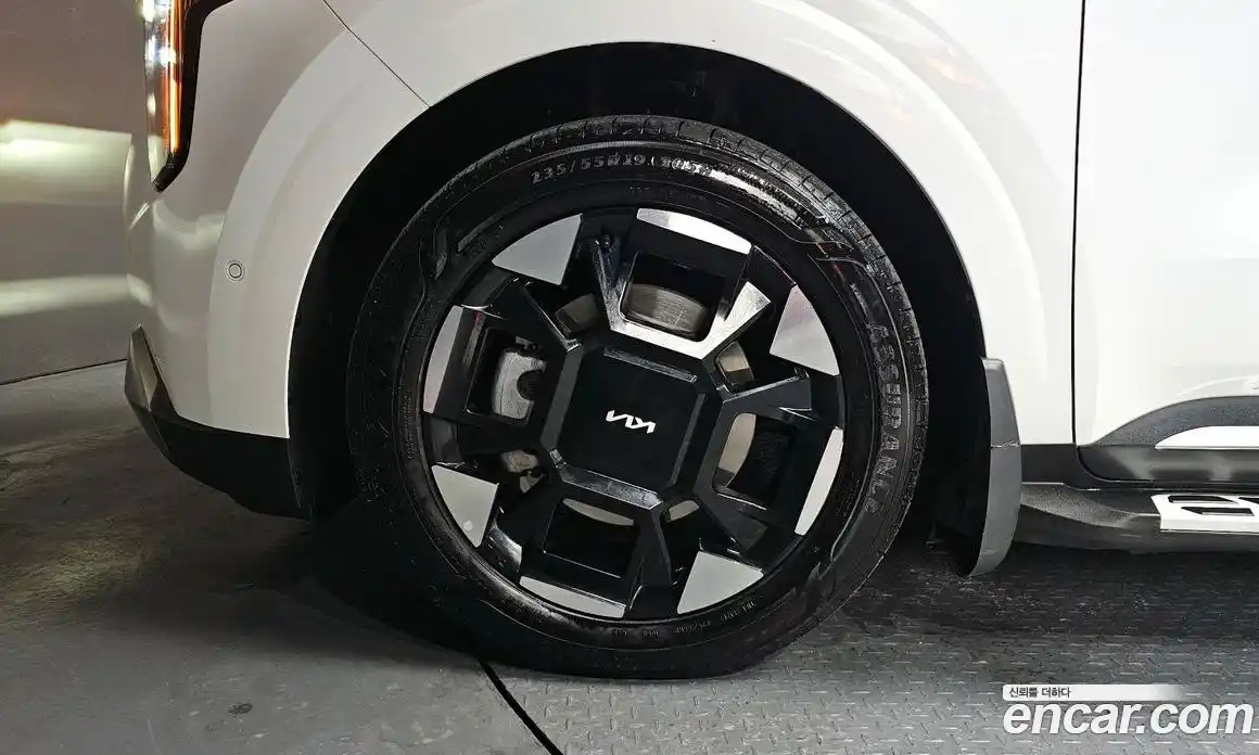 Kia Canival 2024 1.6 Автомат в Москве № 115624, фото 5