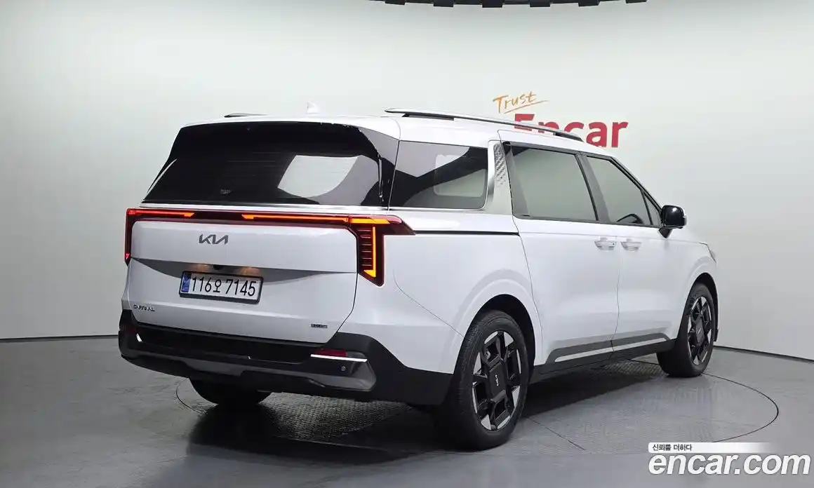 Kia Canival 2024 1.6 Автомат в Москве № 121687, фото 17